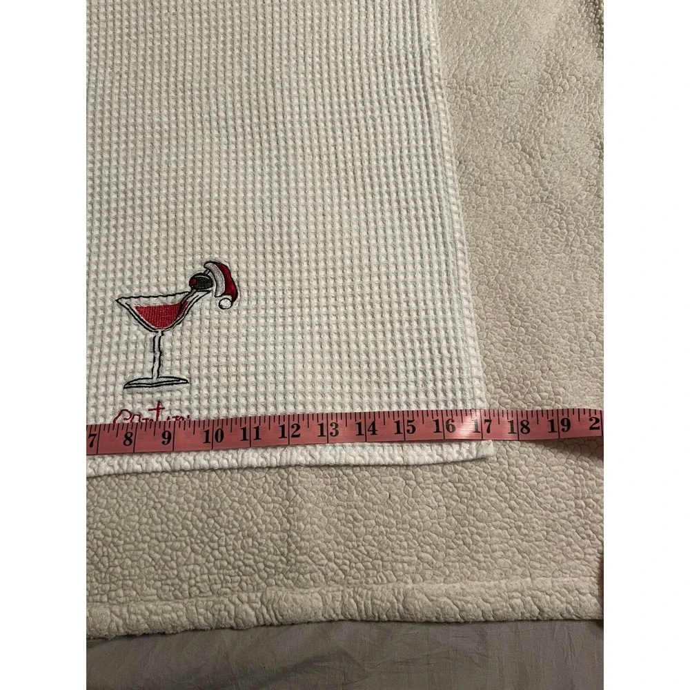C & F‎ Enterprises Santani And Skating Raindeer Waffle Cotton Dish Towels Read